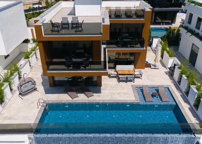 Port Alissia 别墅 *